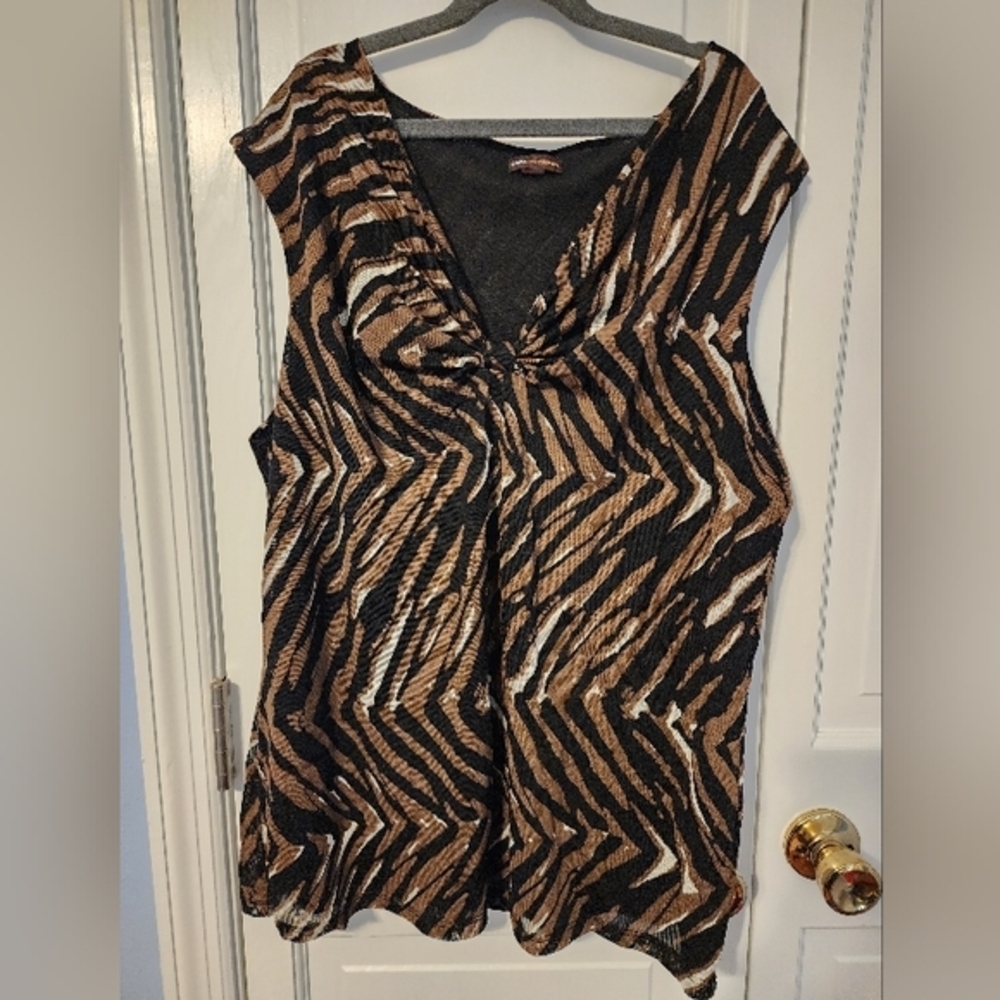 FANTASTIC‎ Dana Buchman Zebra type print yet elegant professional trendy cute